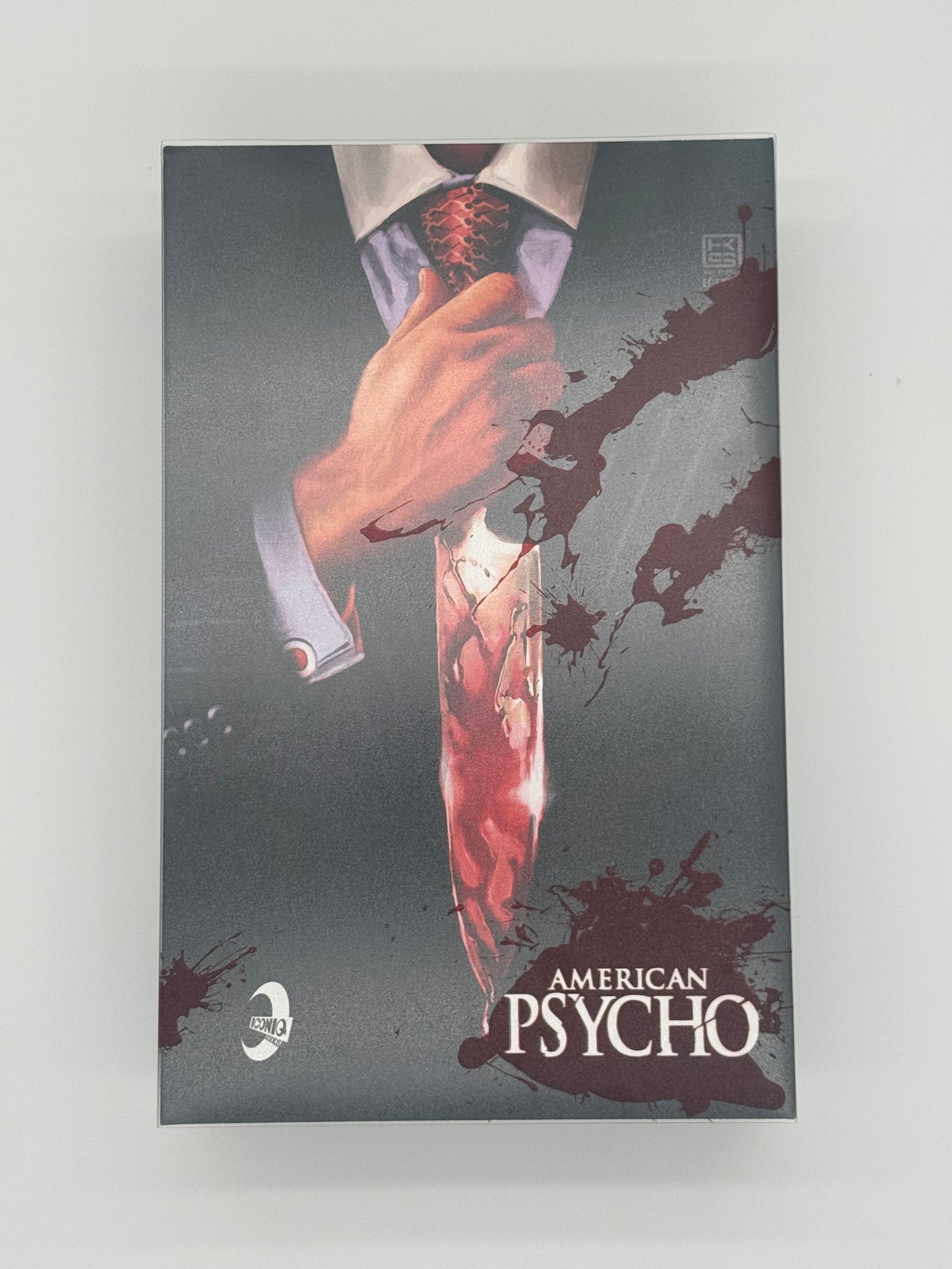Iconiq Studios American Psycho Patrick Bateman 1/6 Scale Figure IQSS-01 – Complete Opened Displayed