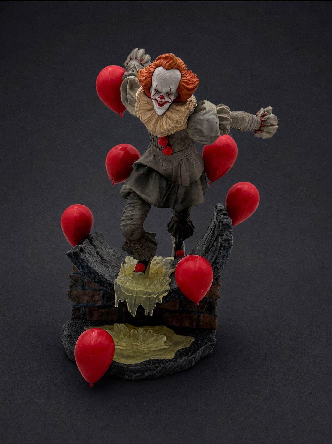 Iron Studios IT Chapter Two Pennywise Deluxe Art Scale 1/10 Statue – Limited Edition